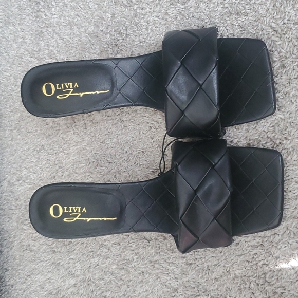 Heels - Picture 1 of 6